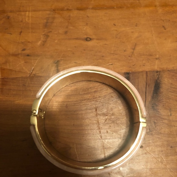 WHBM Bracelet - Picture 2 of 3